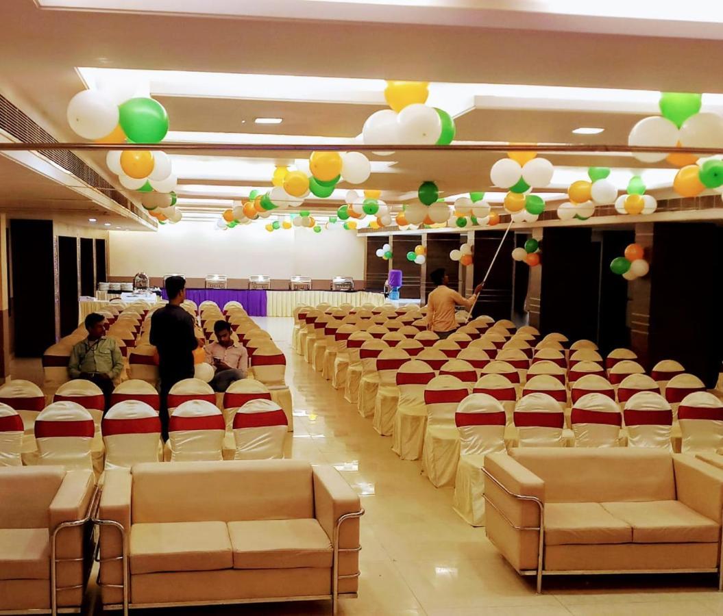 Puja Residency Hotel Varanasi Bagian luar foto