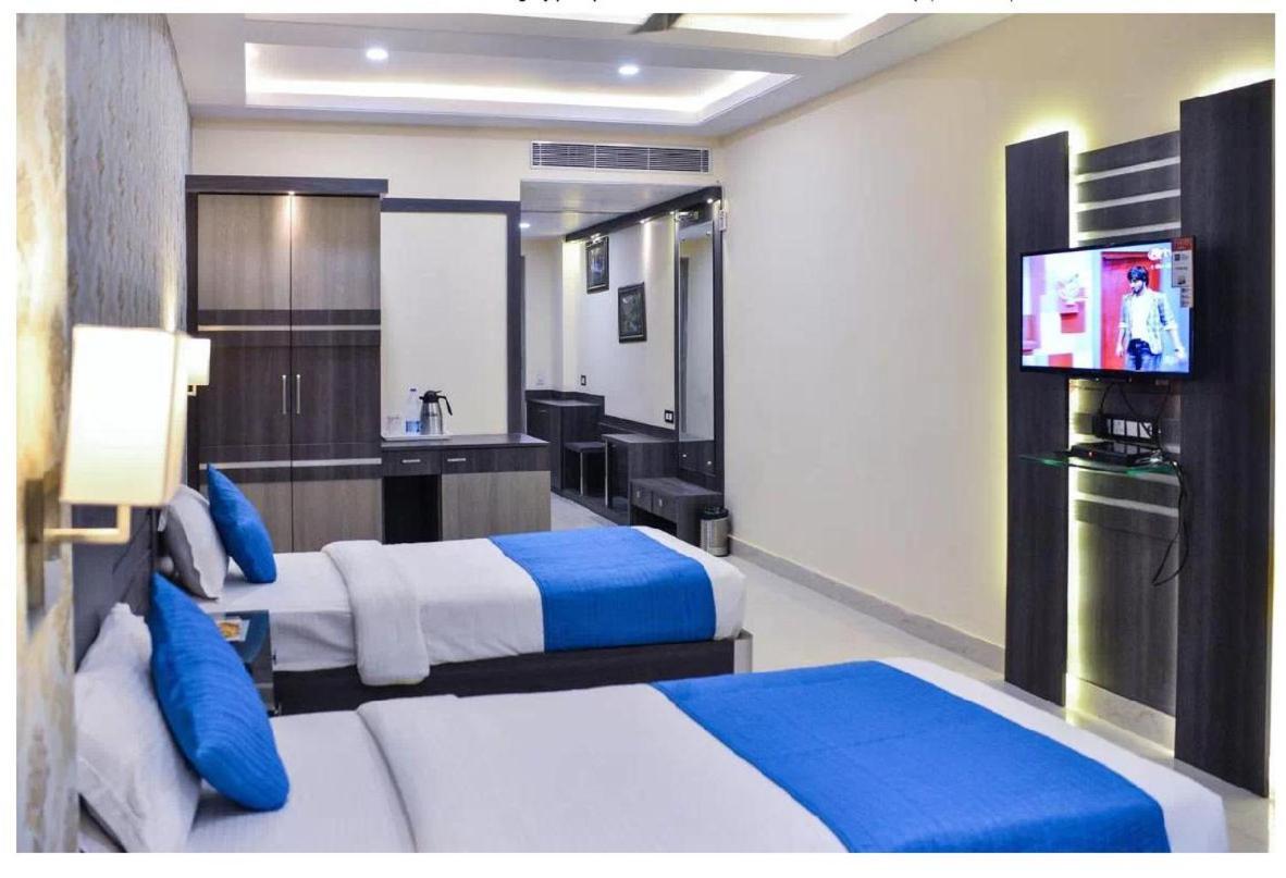 Puja Residency Hotel Varanasi Bagian luar foto