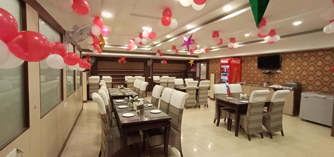 Puja Residency Hotel Varanasi Bagian luar foto