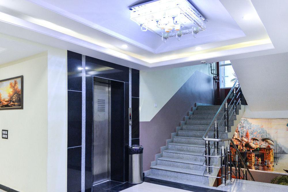 Puja Residency Hotel Varanasi Bagian luar foto