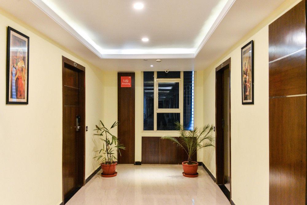 Puja Residency Hotel Varanasi Bagian luar foto