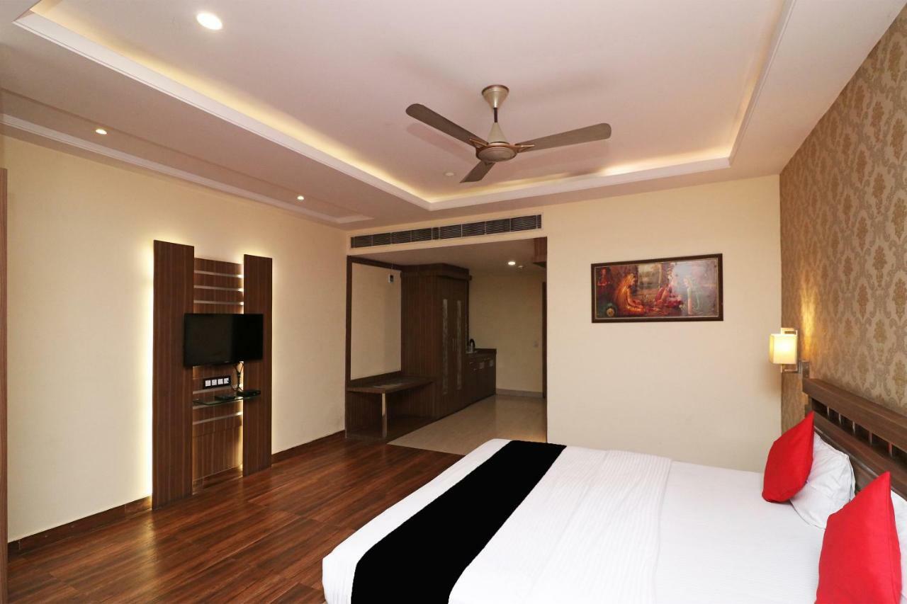 Puja Residency Hotel Varanasi Bagian luar foto
