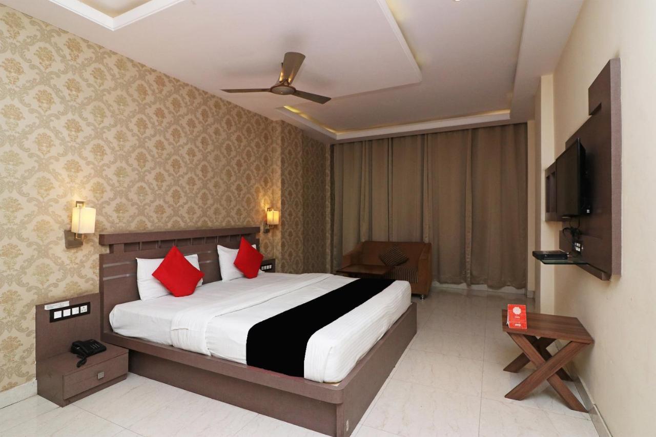 Puja Residency Hotel Varanasi Bagian luar foto