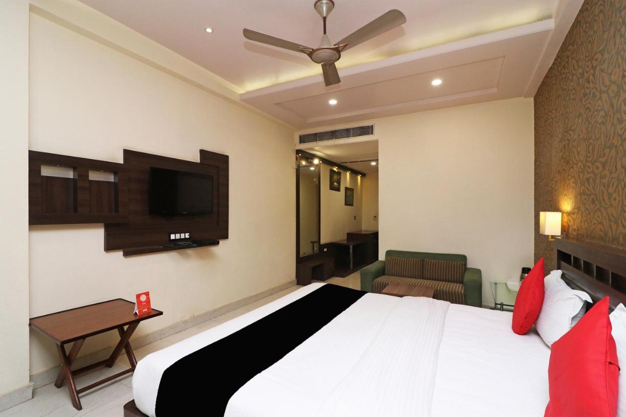 Puja Residency Hotel Varanasi Bagian luar foto