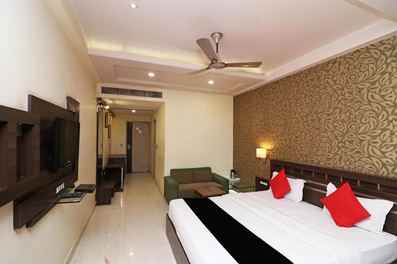 Puja Residency Hotel Varanasi Bagian luar foto