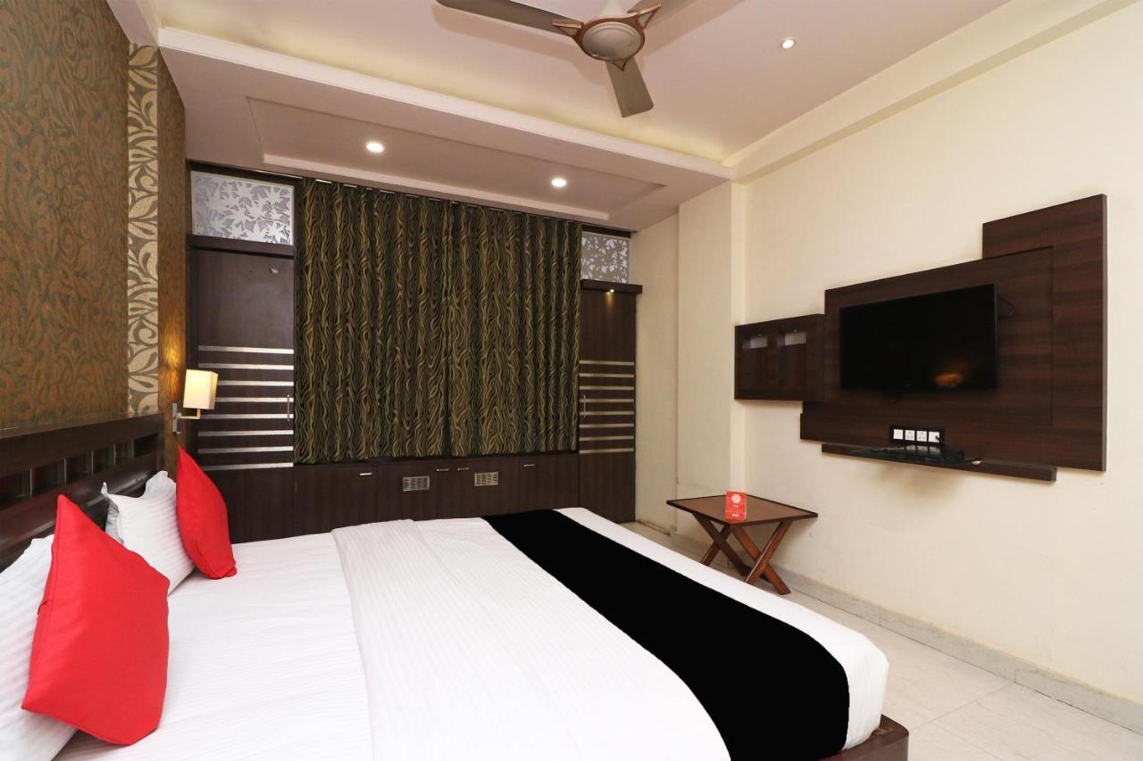 Puja Residency Hotel Varanasi Bagian luar foto