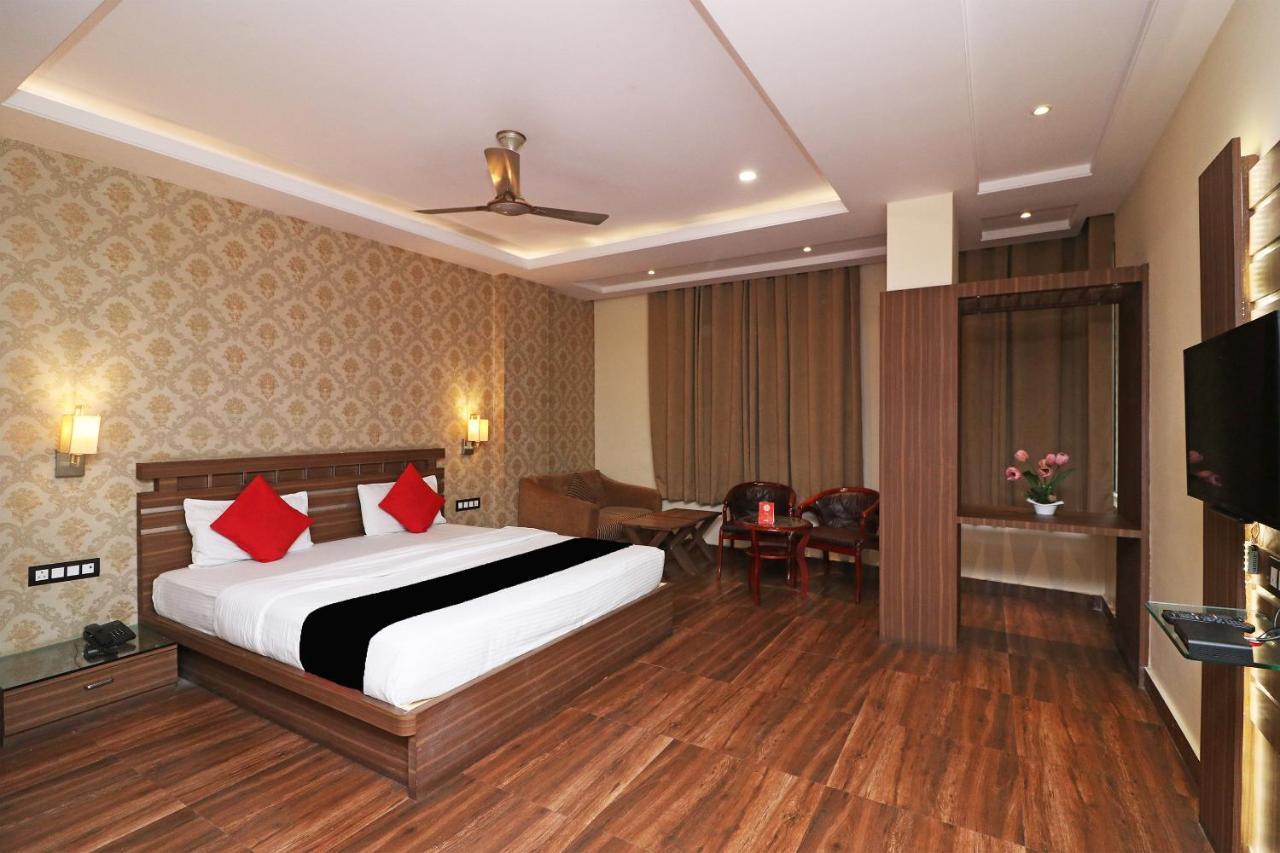Puja Residency Hotel Varanasi Bagian luar foto
