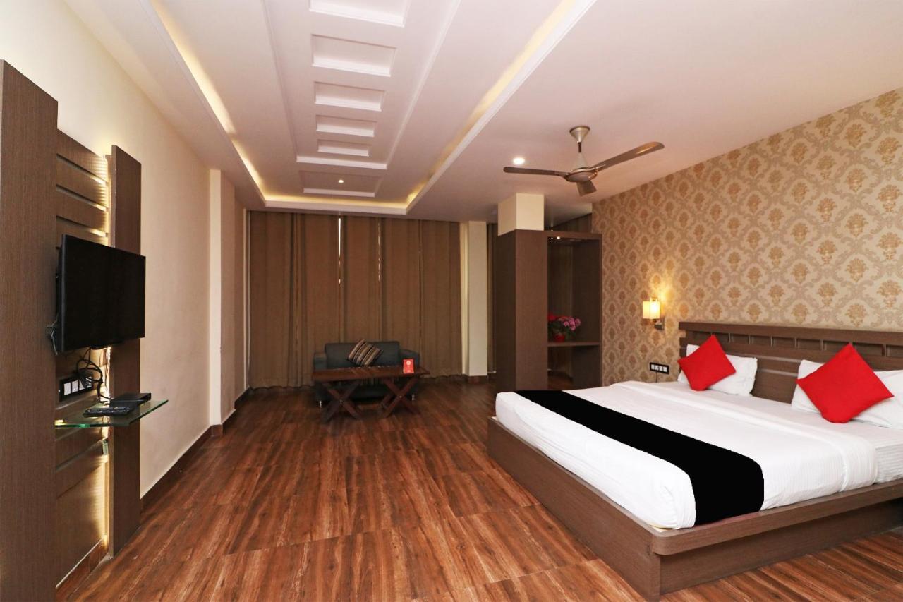 Puja Residency Hotel Varanasi Bagian luar foto