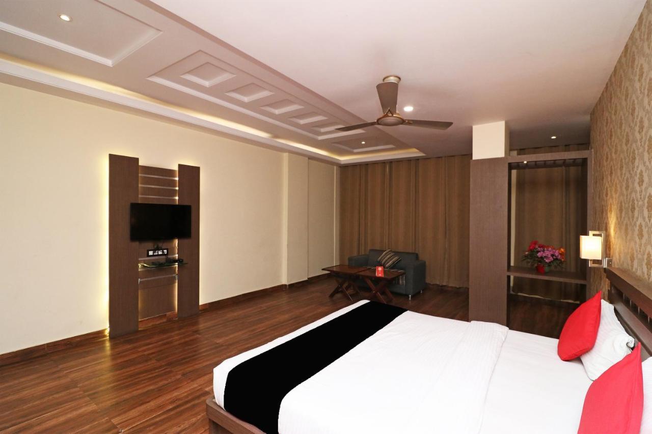 Puja Residency Hotel Varanasi Bagian luar foto