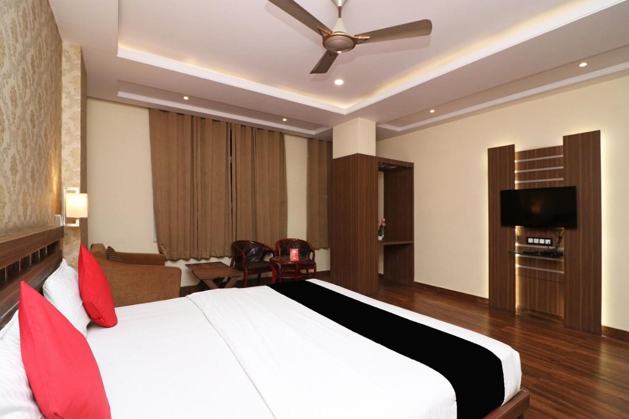Puja Residency Hotel Varanasi Bagian luar foto